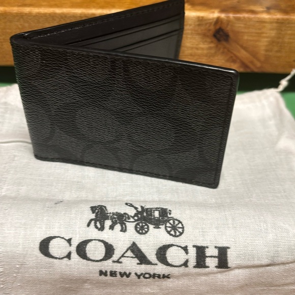 Coach Signature Black Card Holder - Picture 1 of 8